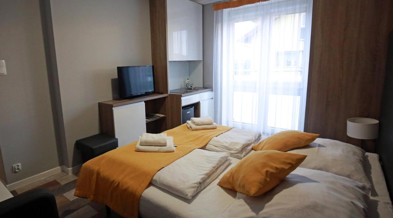 Pod Rozami Apartment Grzybowo  Bagian luar foto