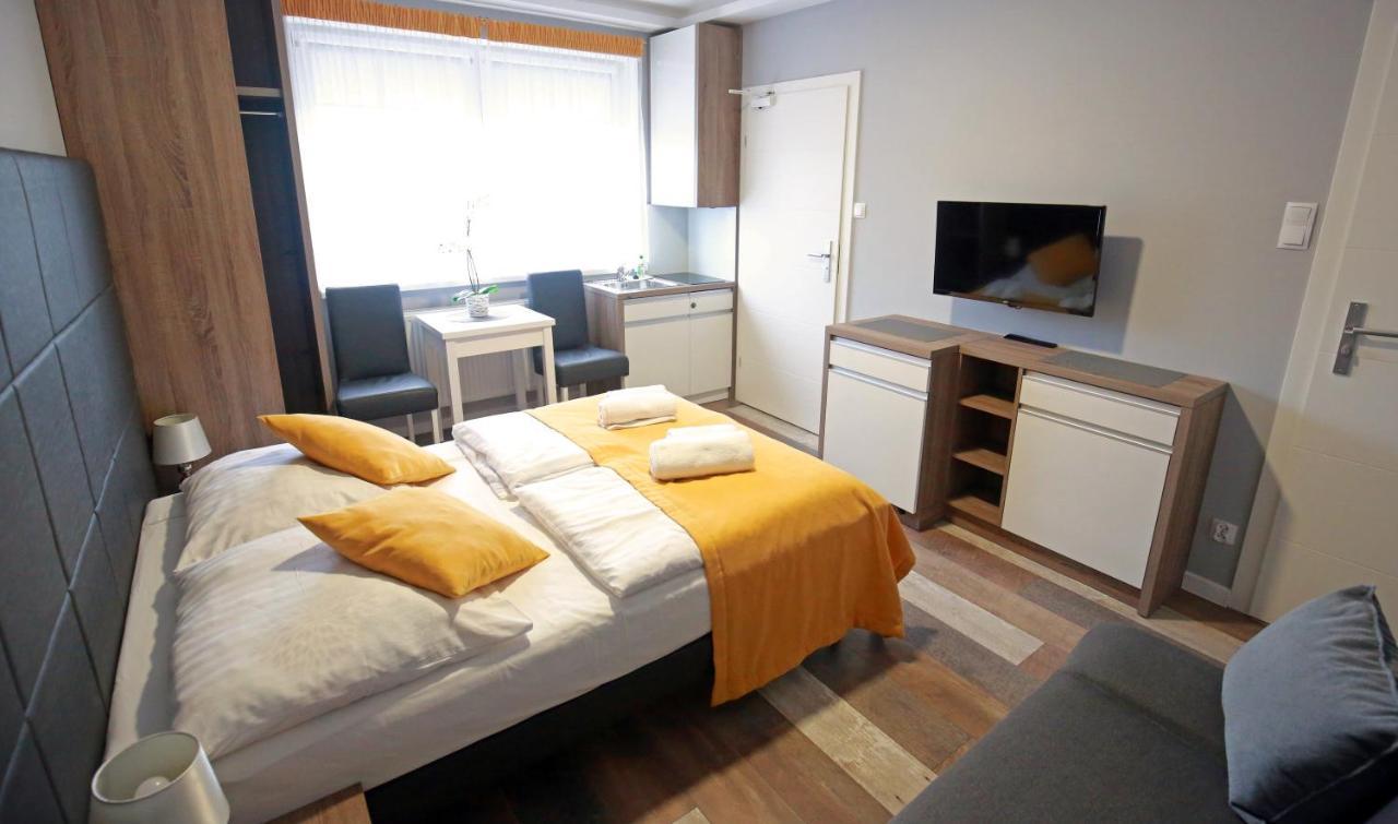 Pod Rozami Apartment Grzybowo  Bagian luar foto