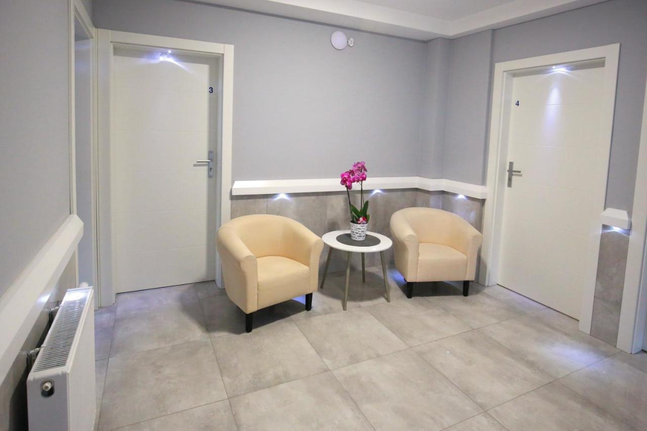 Pod Rozami Apartment Grzybowo  Bagian luar foto