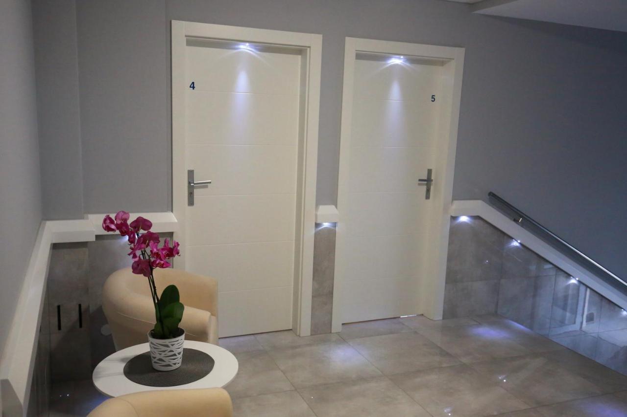Pod Rozami Apartment Grzybowo  Bagian luar foto