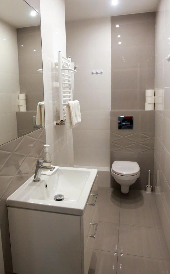 Pod Rozami Apartment Grzybowo  Bagian luar foto