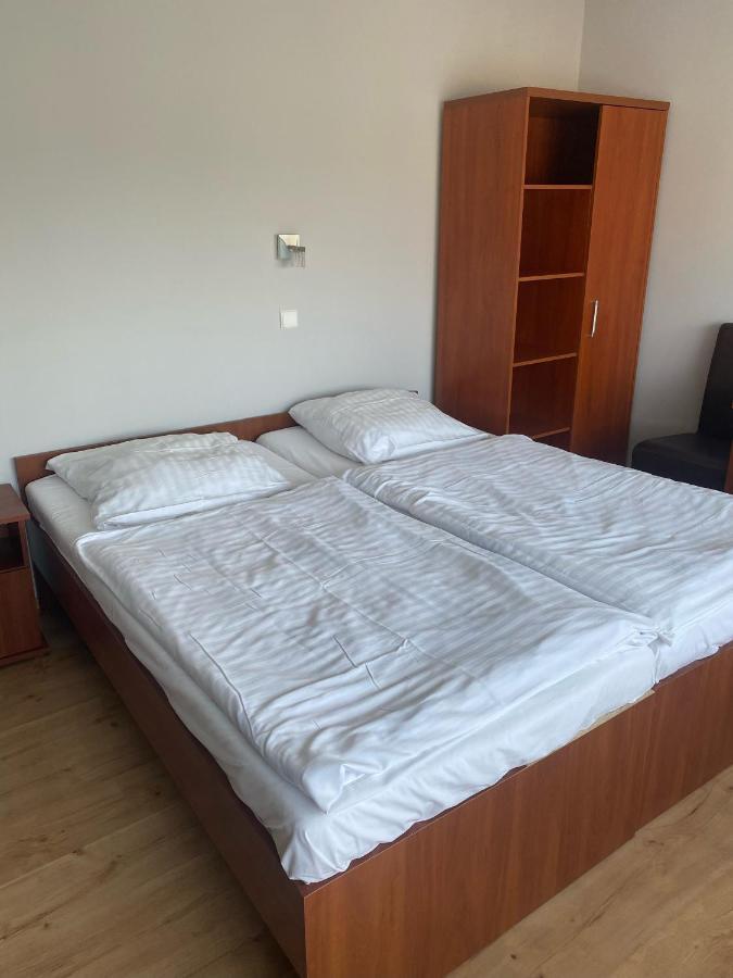 Pod Rozami Apartment Grzybowo  Bagian luar foto
